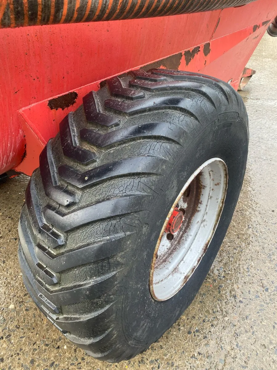 Slurry tanker - Image 4