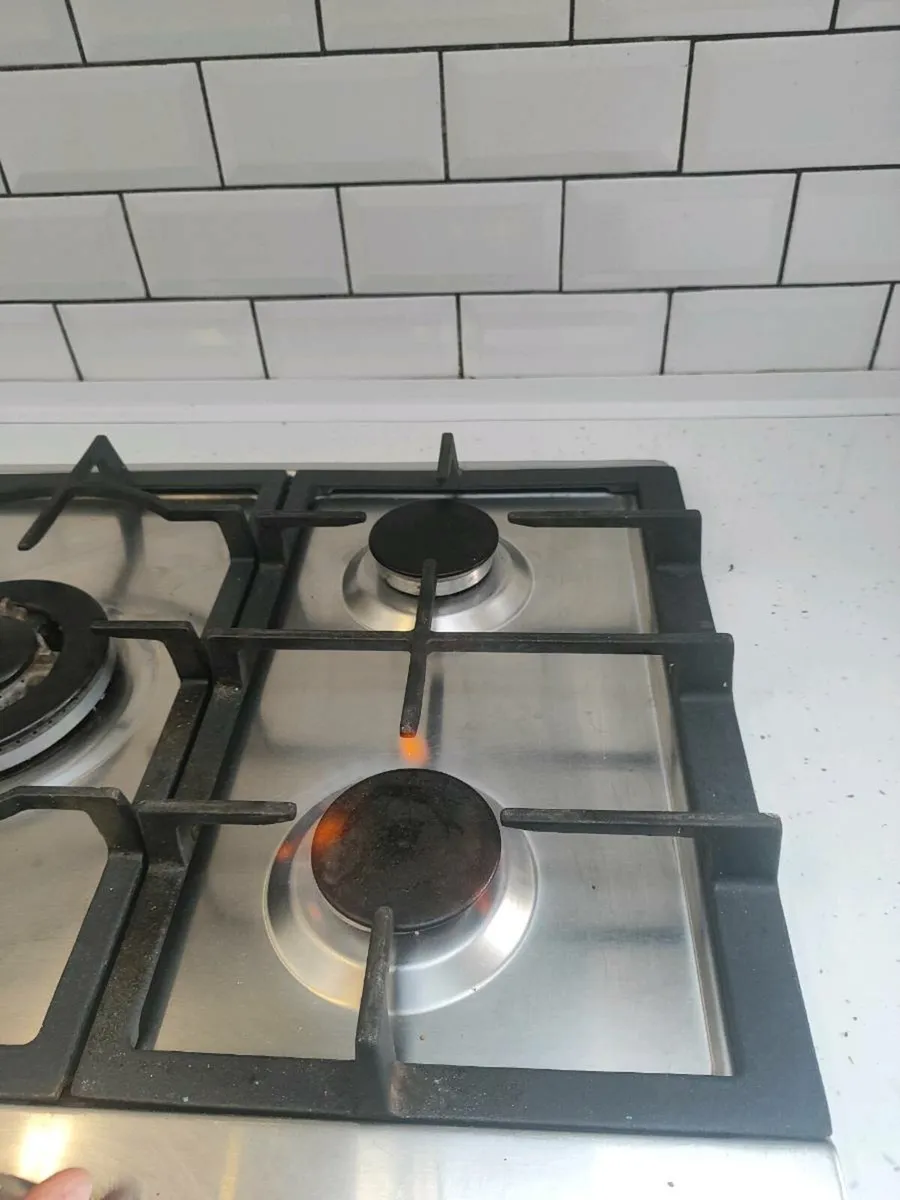 Large Gas Hob - Image 1