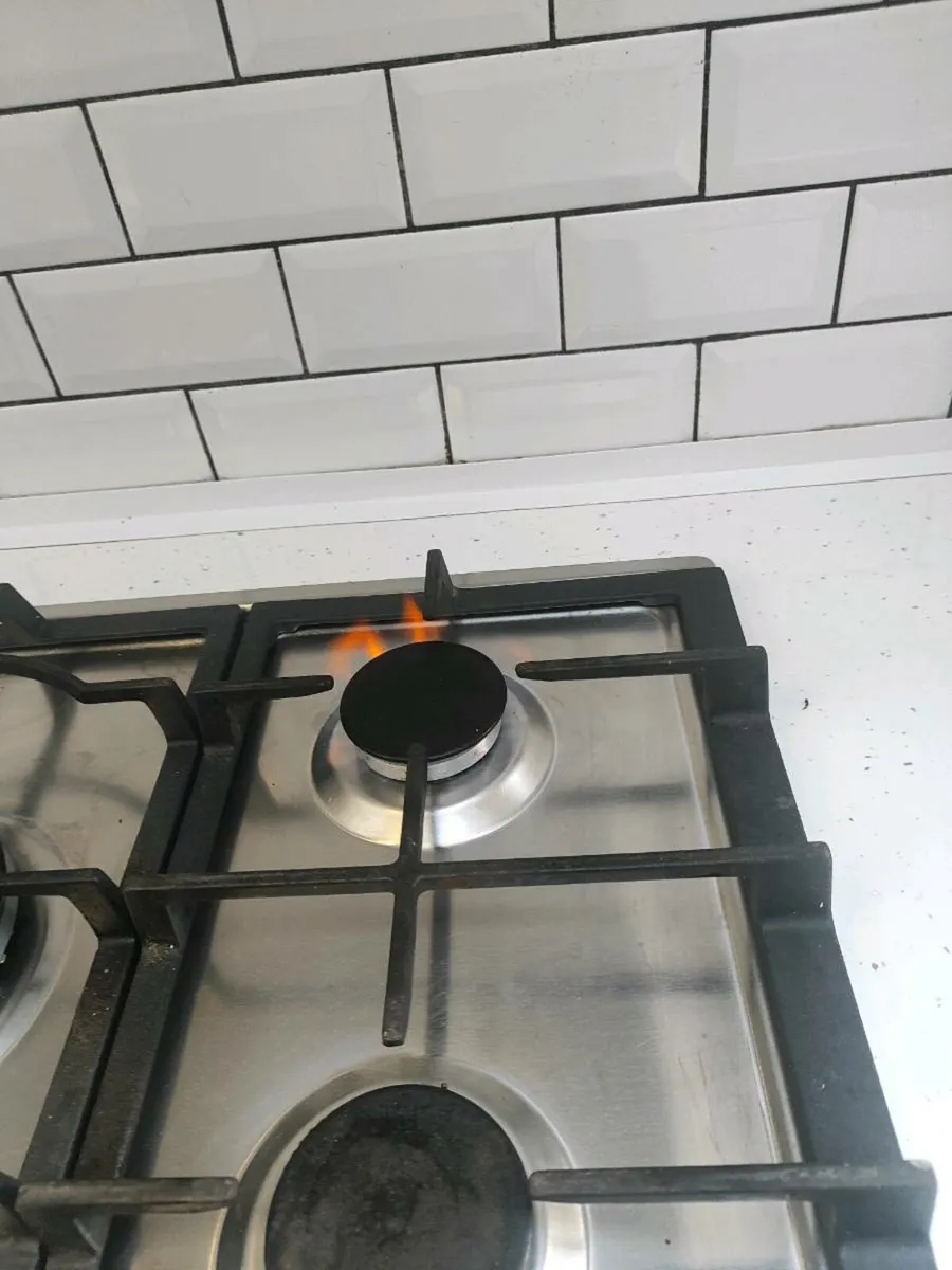Large Gas Hob - Image 2