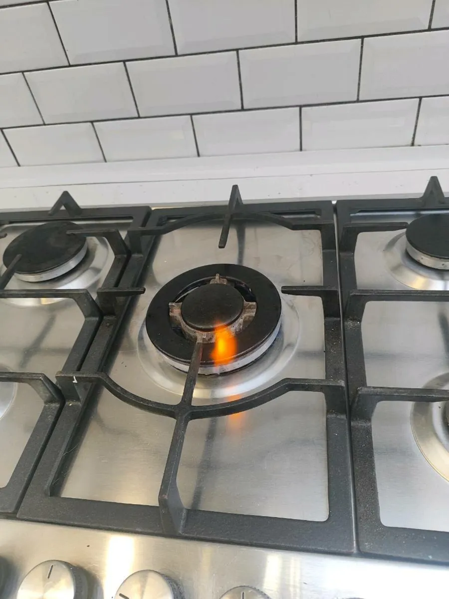 Large Gas Hob - Image 3