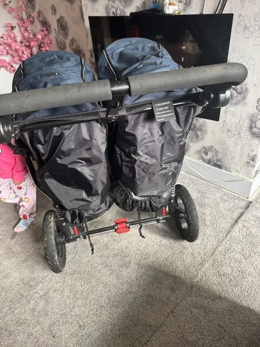 Out n about double buggy - Image 2