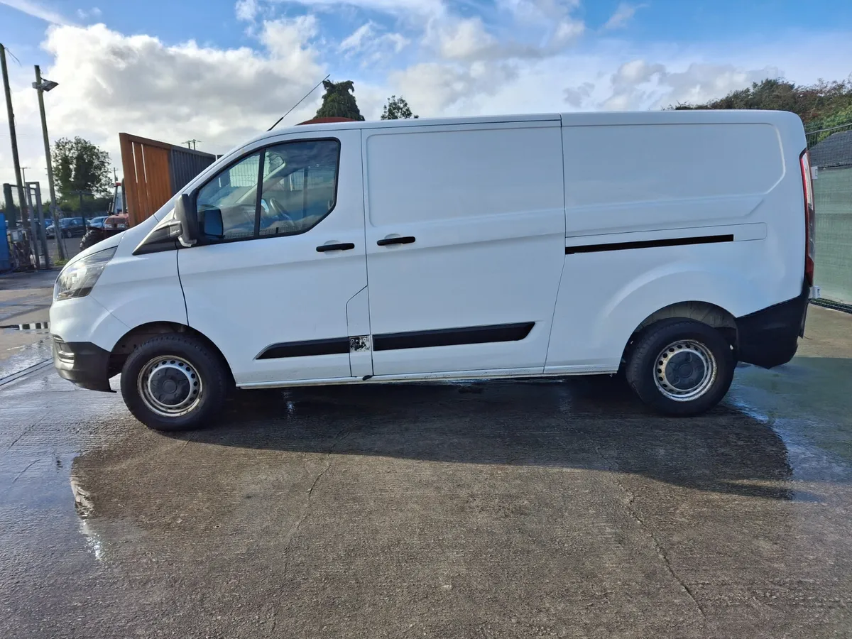 192 Ford Transit custom.Drive away - Image 3