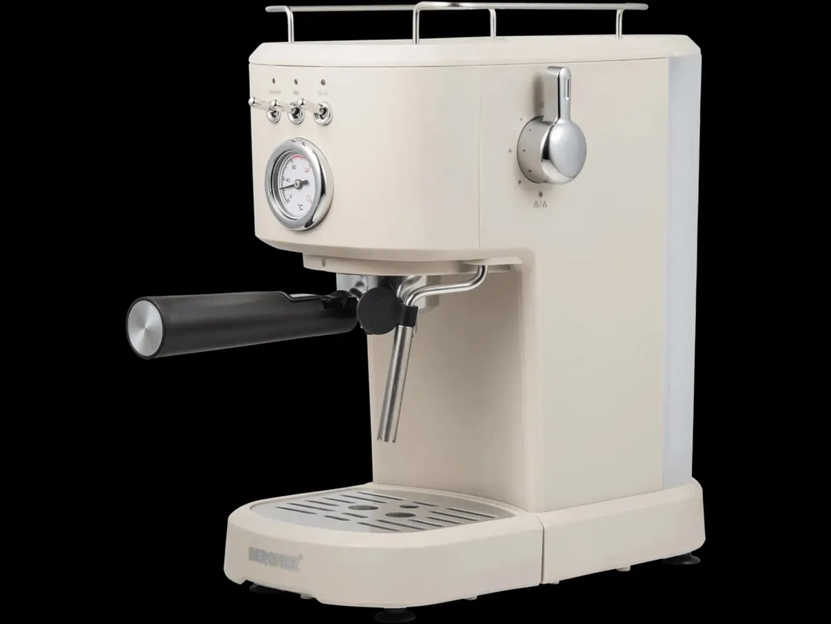 Bergner Retro 1100W Espresso Machine with Frother - Image 3