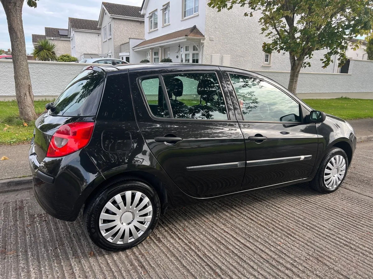 Renault Clio - Image 3