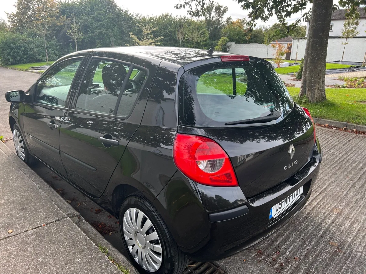 Renault Clio - Image 4