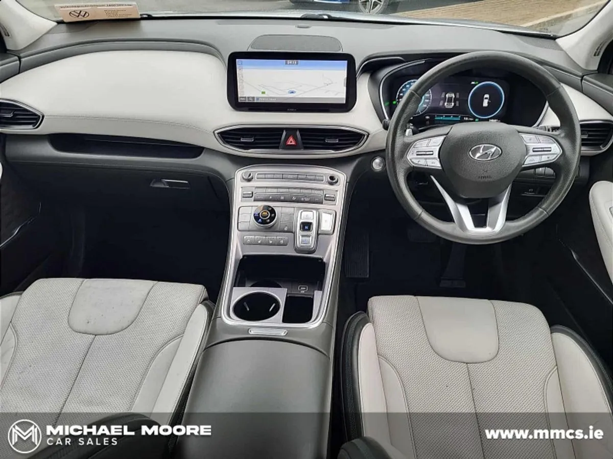 Hyundai Santa Fe 1.6i Phev 4WD Executive Plus Aut - Image 2