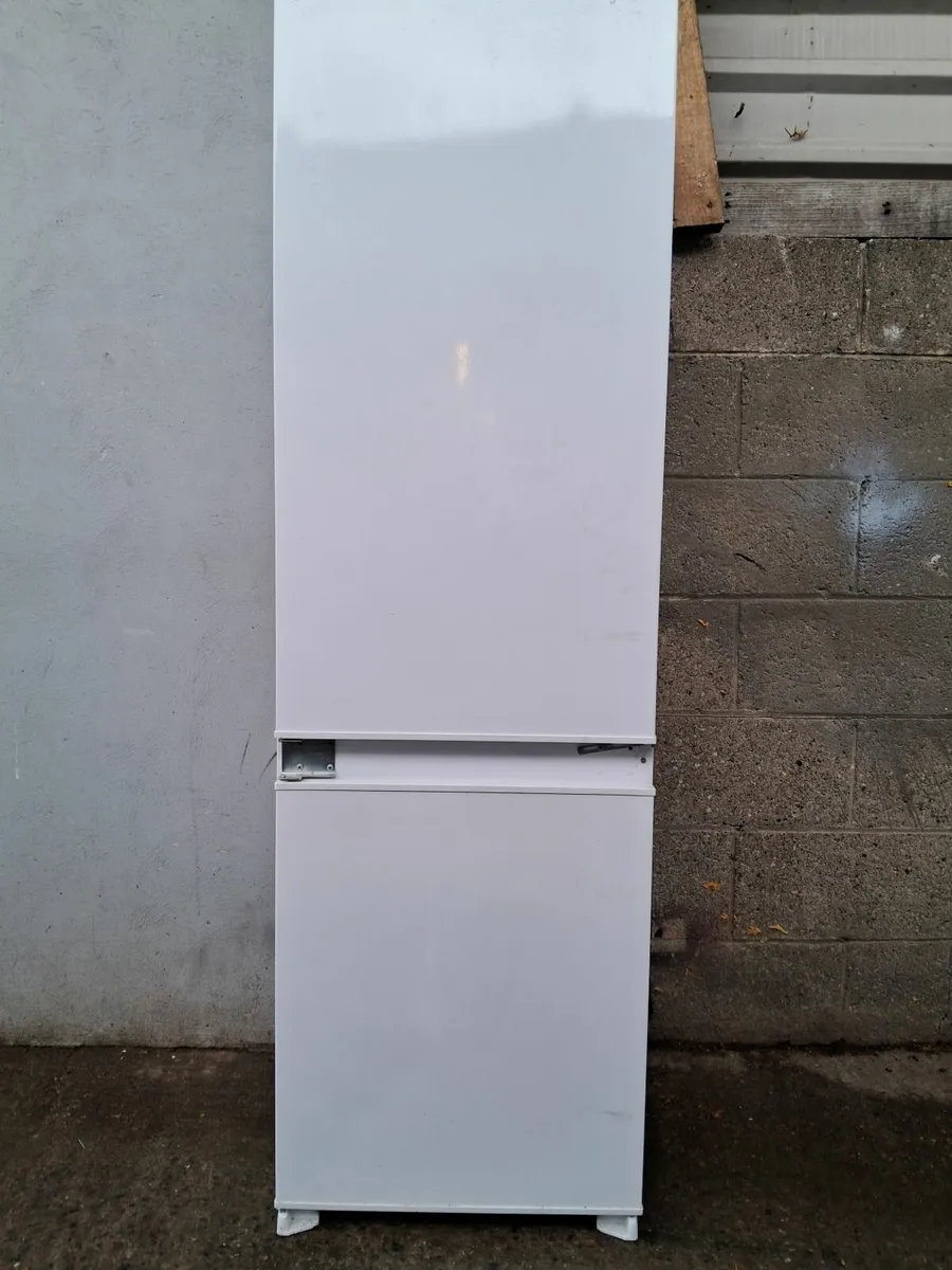 INTEGRETED FRIDGE AND FREEZER - Image 4