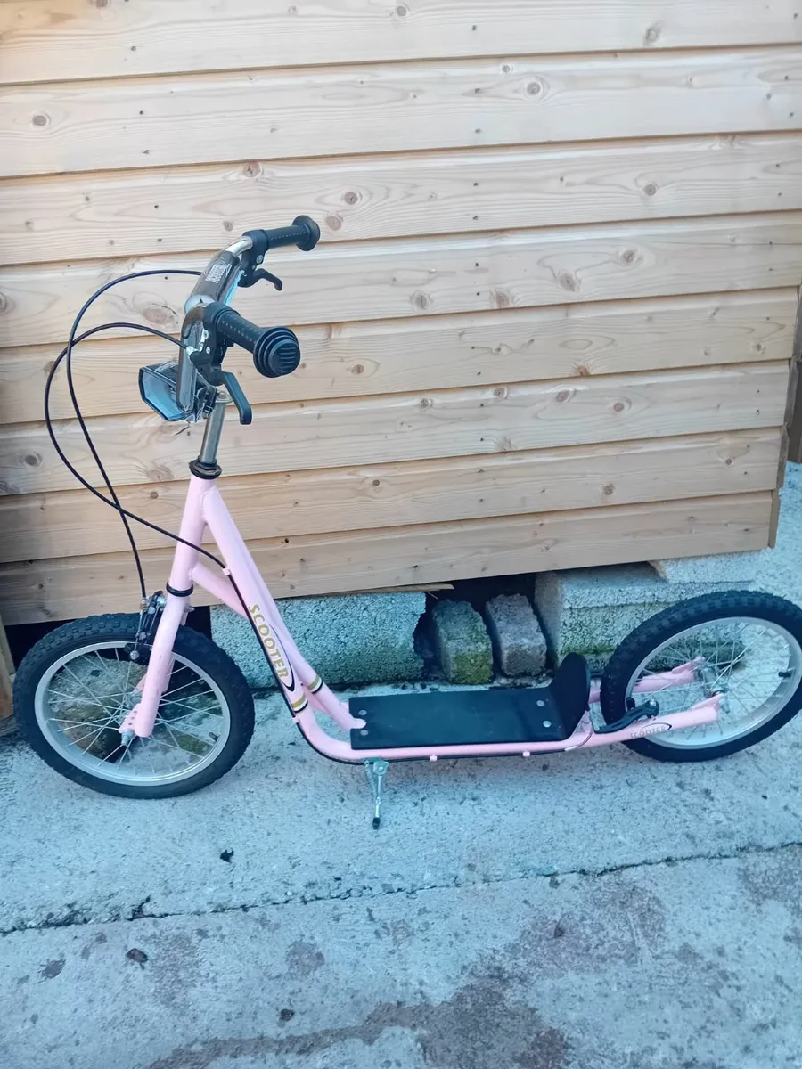 Pink scooter - Image 2