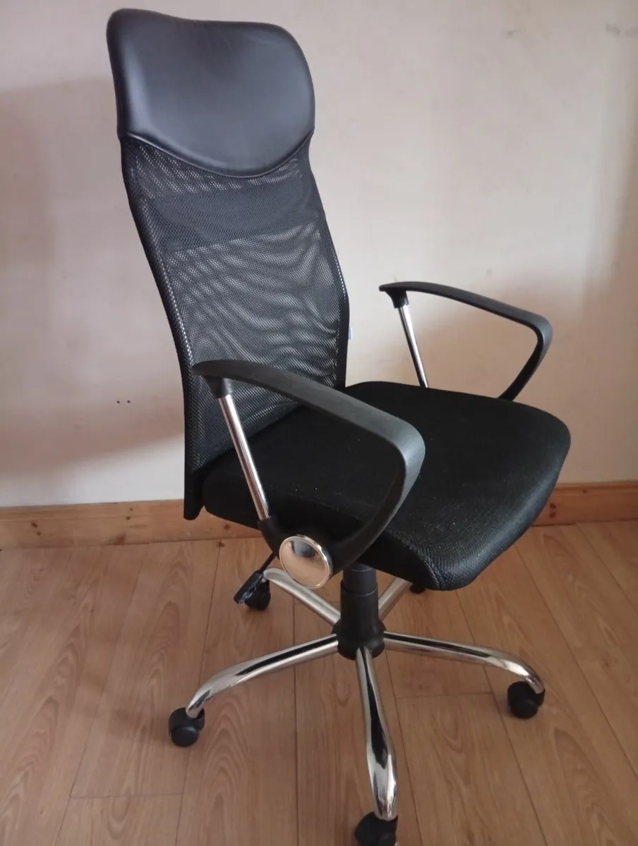 Professional office computer swivel chair 6months - Image 1