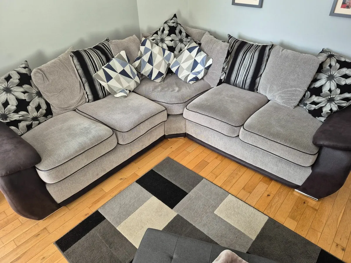 Couch - Image 1
