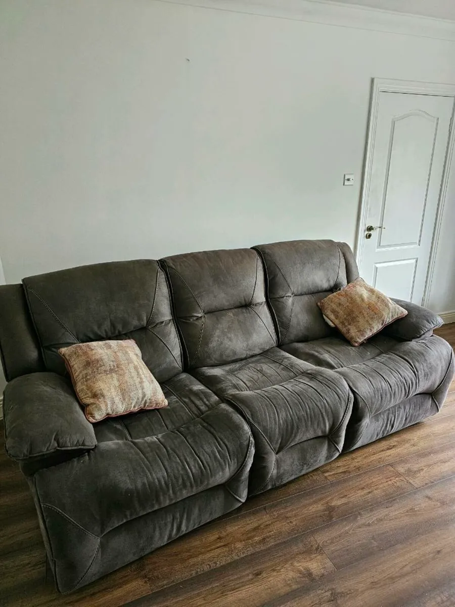 Sofa recliner and armchair recliner - Image 1