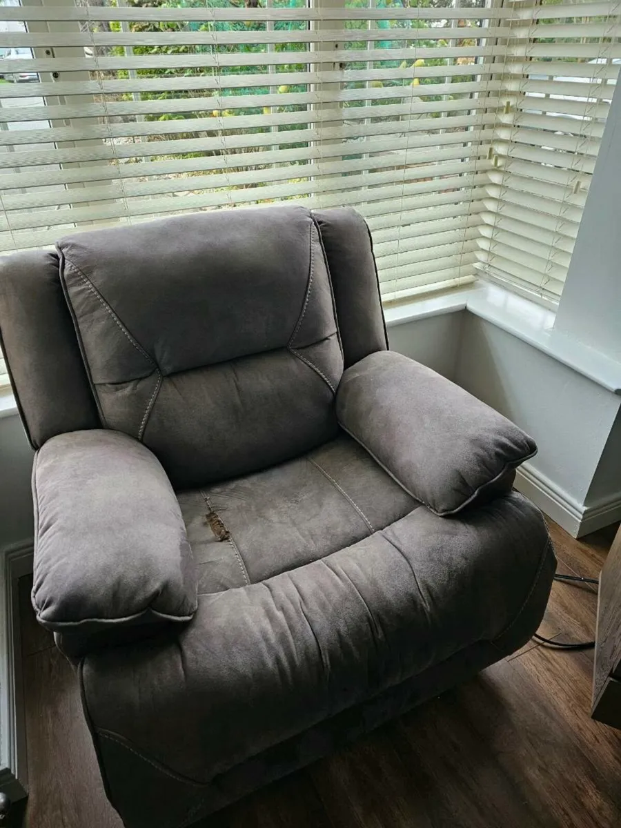 Sofa recliner and armchair recliner - Image 4