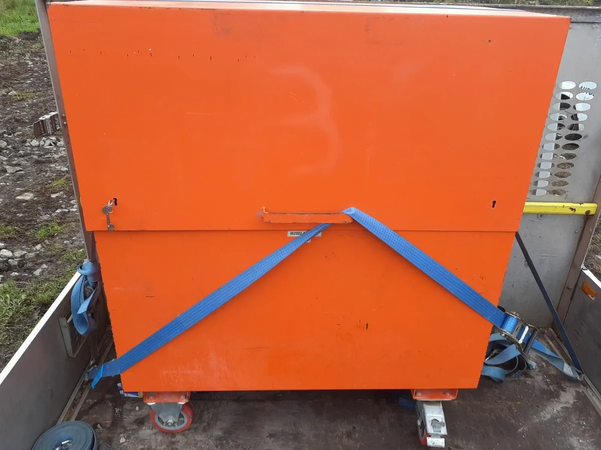 LARGE SITE BOX - Image 1