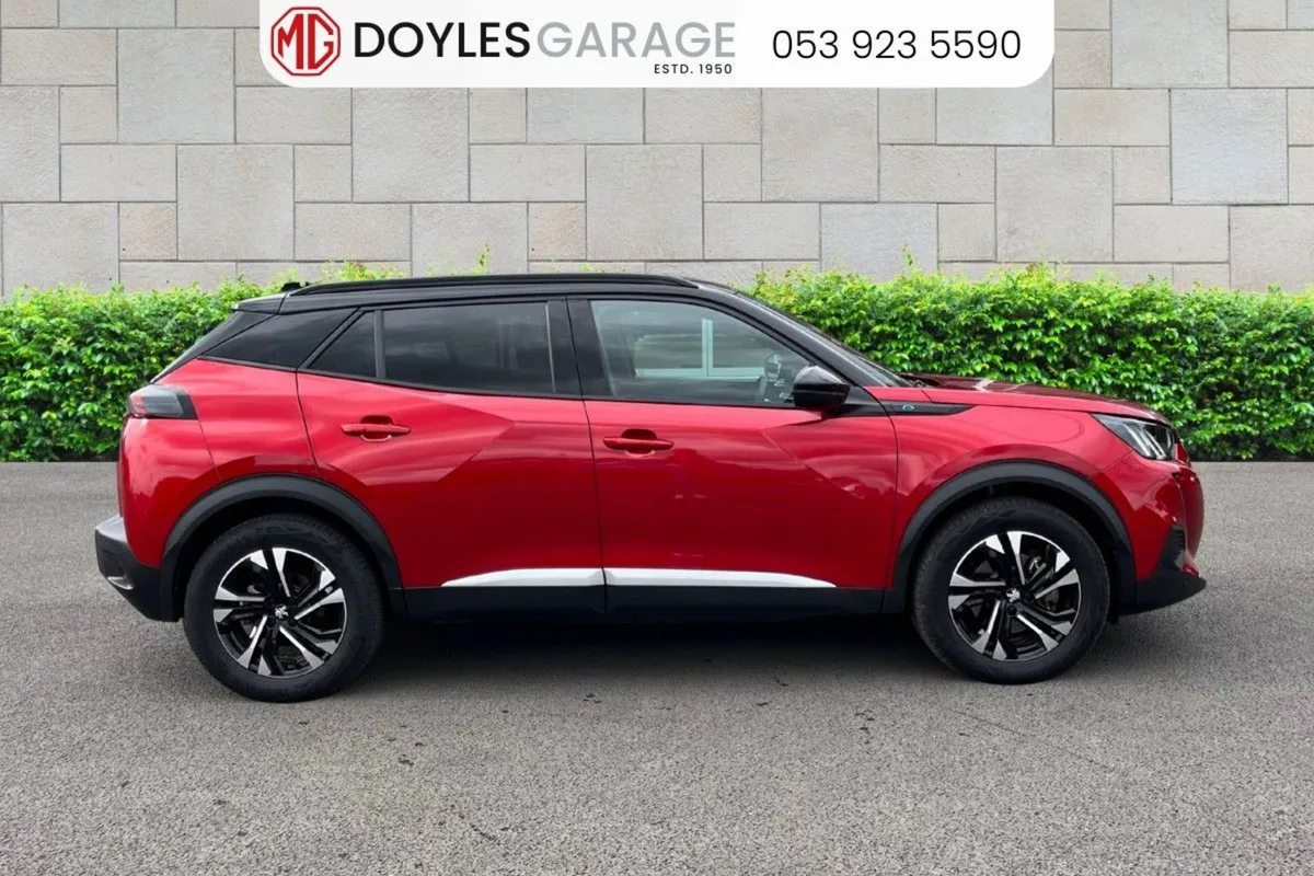 Peugeot 2008 Electric 136bhp (50 Kwh) GT - Image 2