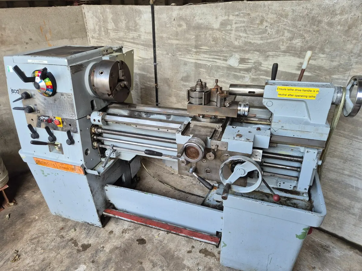 220V Lathe - Image 2