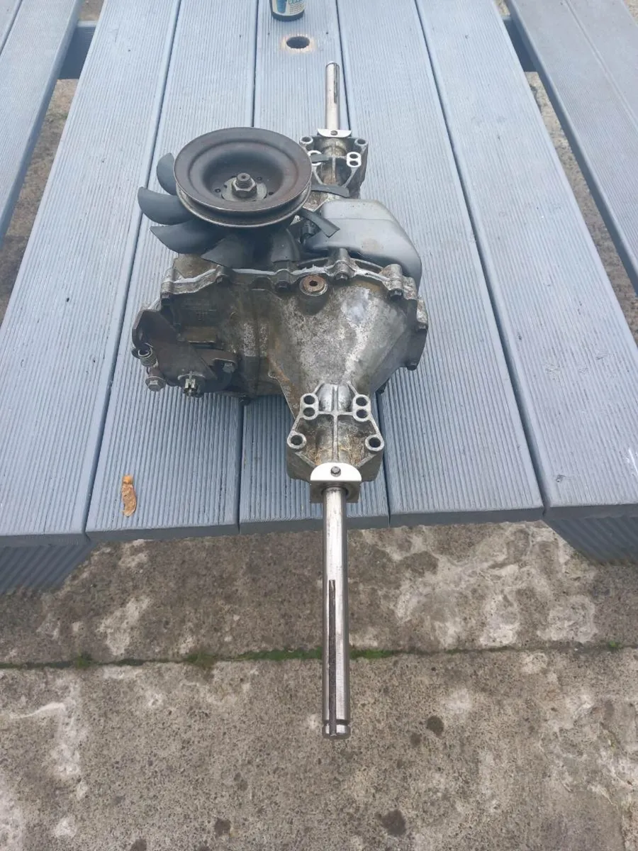 Hydro-gear T2 hydrostatic transmission for sale - Image 2