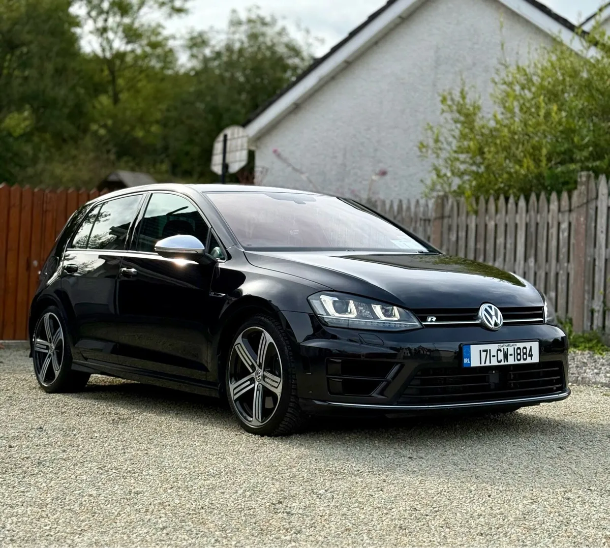 2017 Volkswagen Golf R 4Motion - Image 1