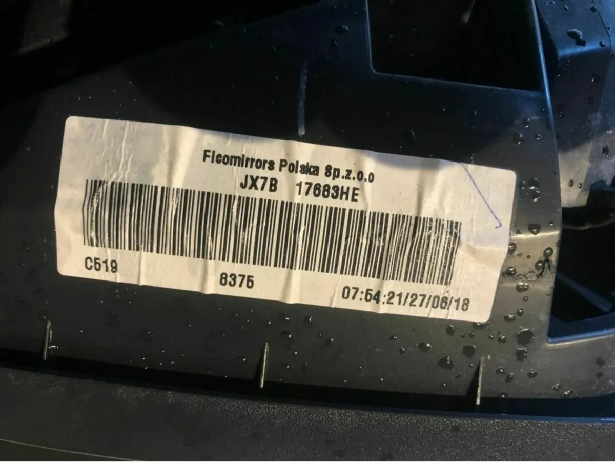 MK4 2018>2021 Ford Focus Wing Mirror Slight Damage - Image 3