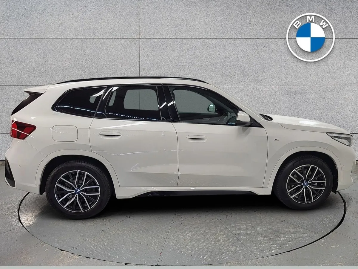 BMW iX1 Edrive20 M Sport - Image 3