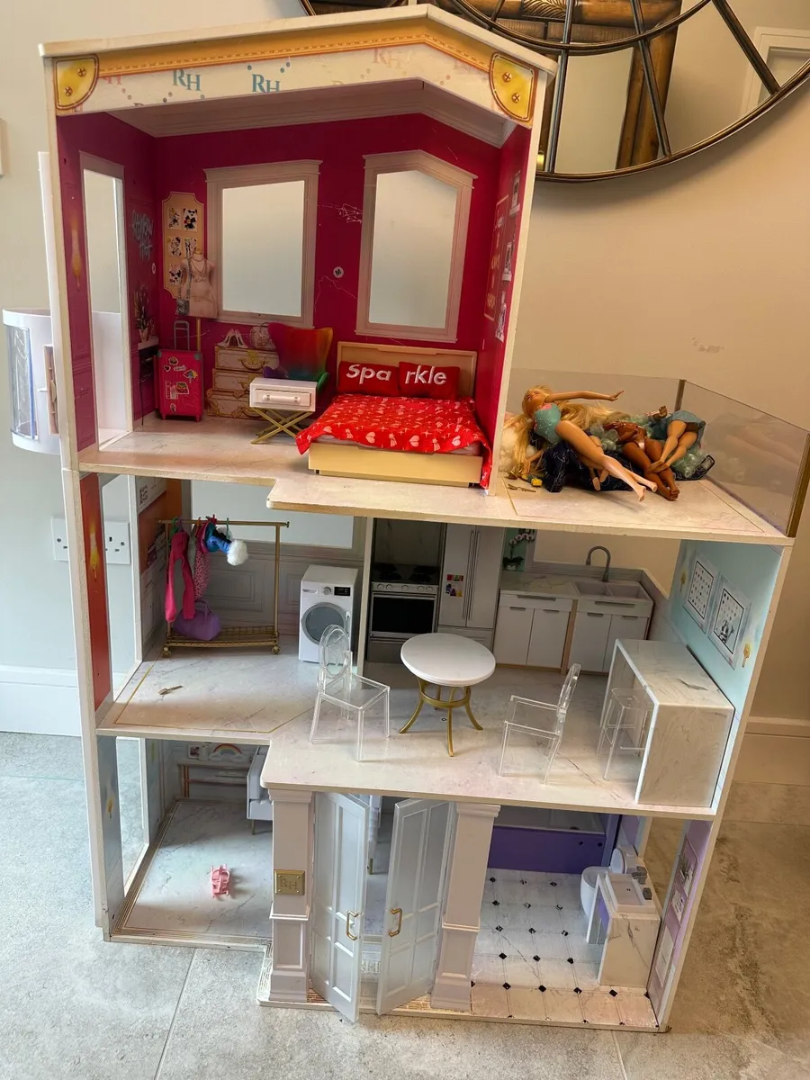 Dolls  house - Image 2