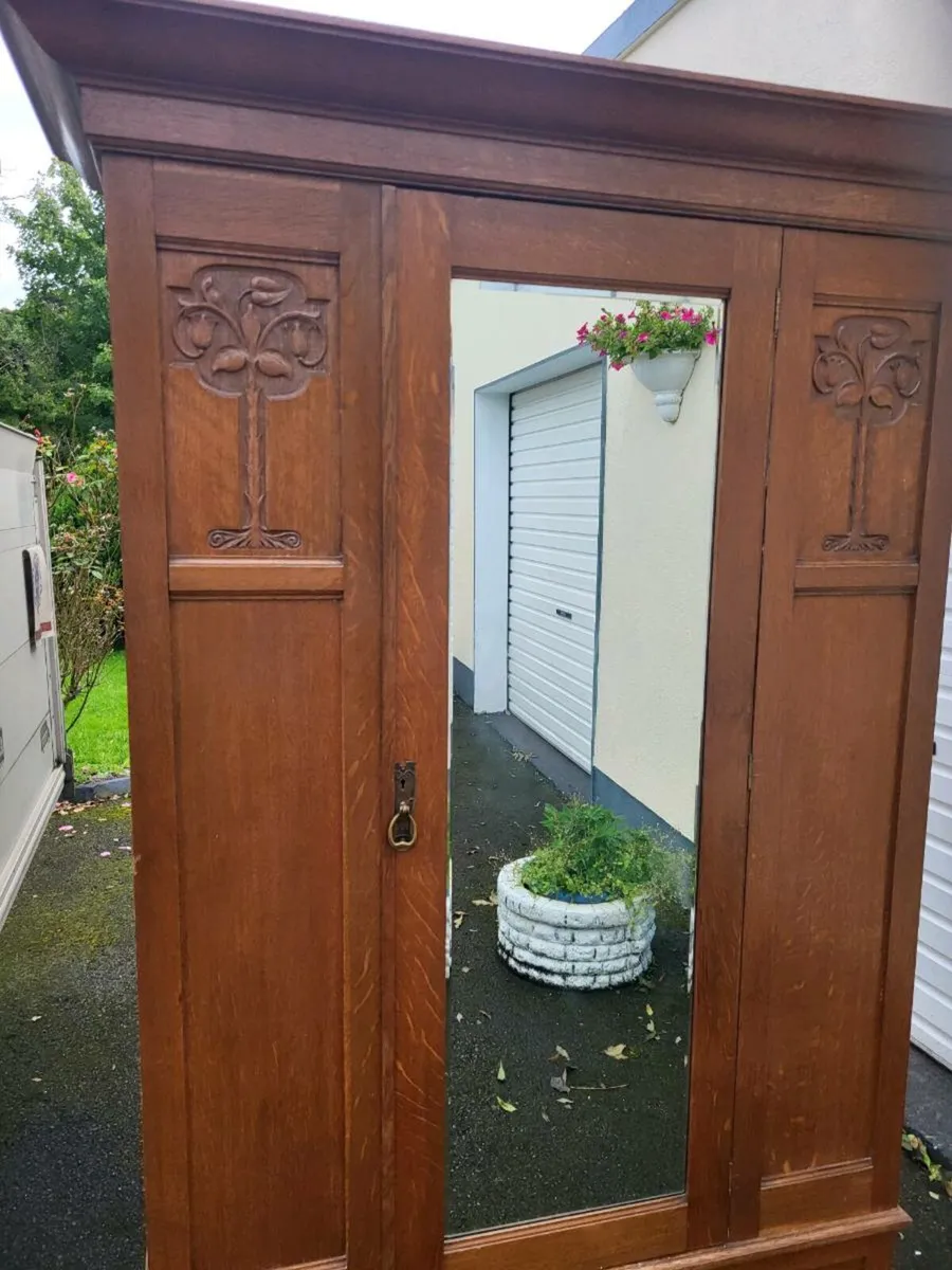 A very good oak wardrobe - Image 2
