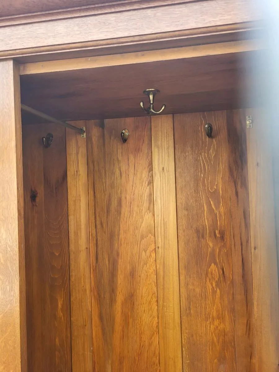 A very good oak wardrobe - Image 4
