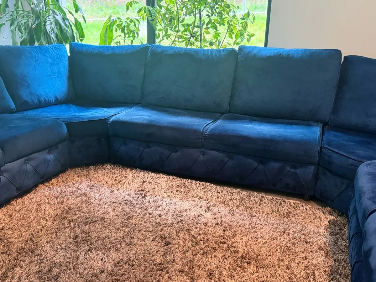 Huge corner sofa - Image 4