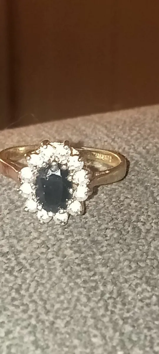Stunning 9ct gold ring - Image 3