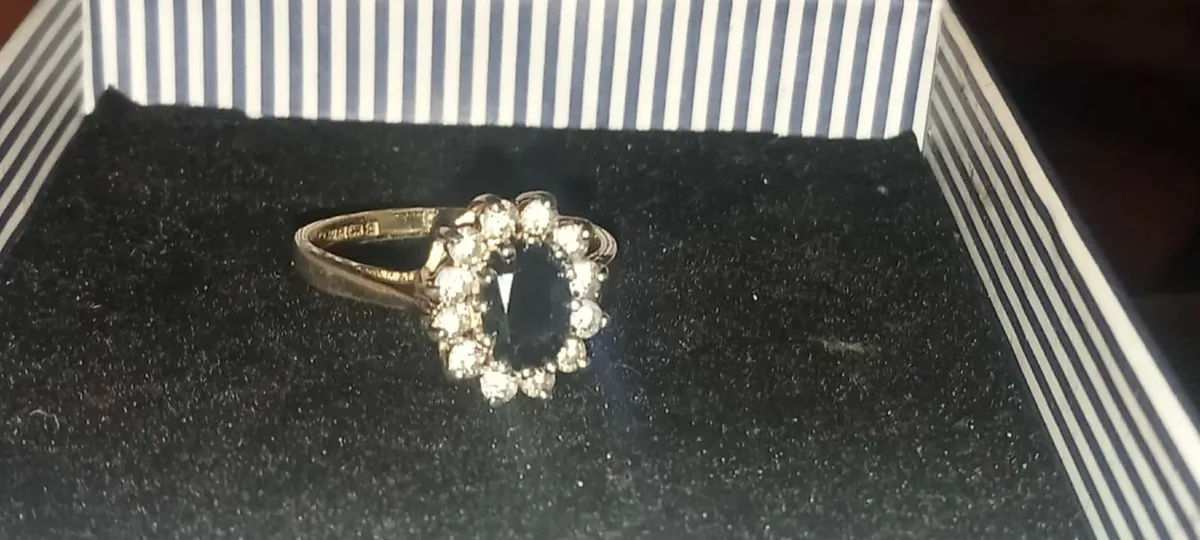 Stunning 9ct gold ring - Image 4