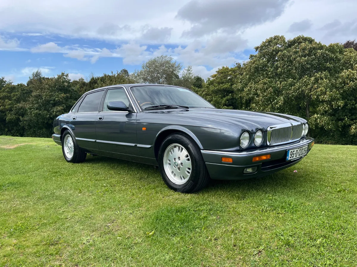 1995 Jaguar XJ6 3.2 X300 Just 47,000kms - Image 1