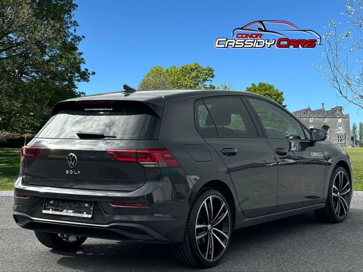 Volkswagen Golf Life TDI  222 Reg - Image 2