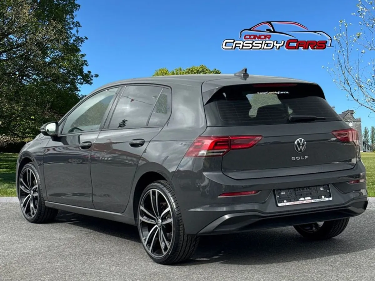 Volkswagen Golf Life TDI  222 Reg - Image 3