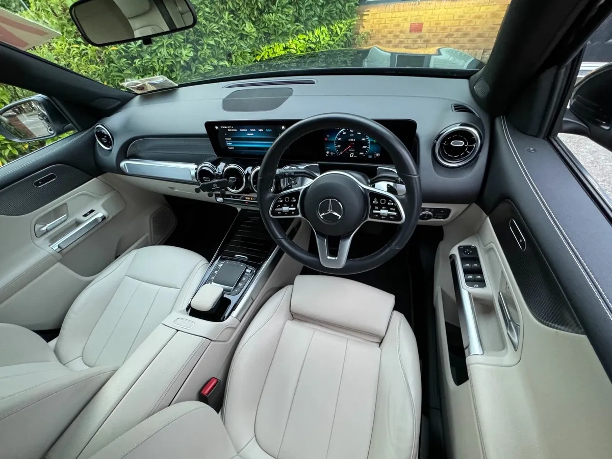 Mercedes-Benz GLB 2022 - Image 3