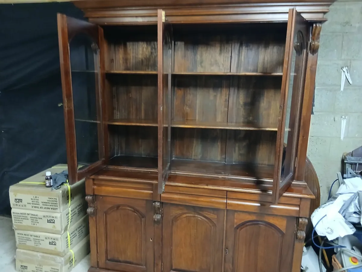 Dresser - Image 2