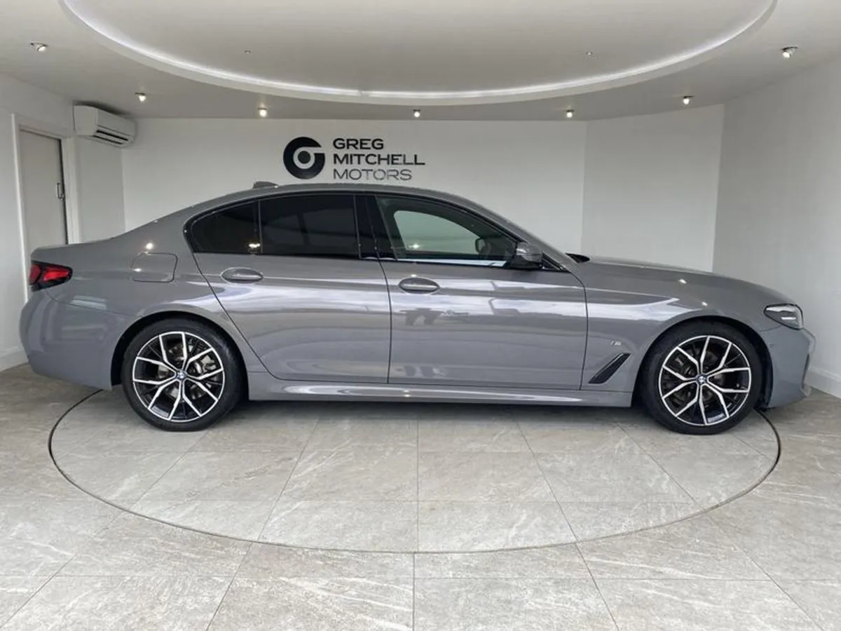 BMW 5 Series 520d MHT M Sport 4dr Step Auto - Image 4