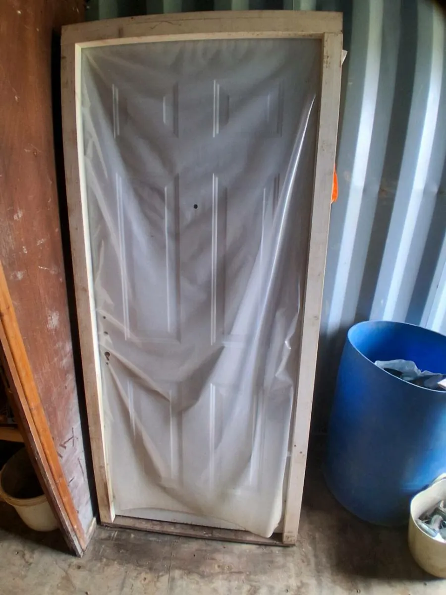 Front doors - Image 3