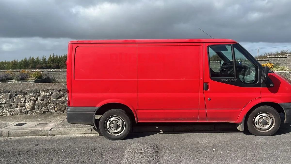 Transit van - Image 1