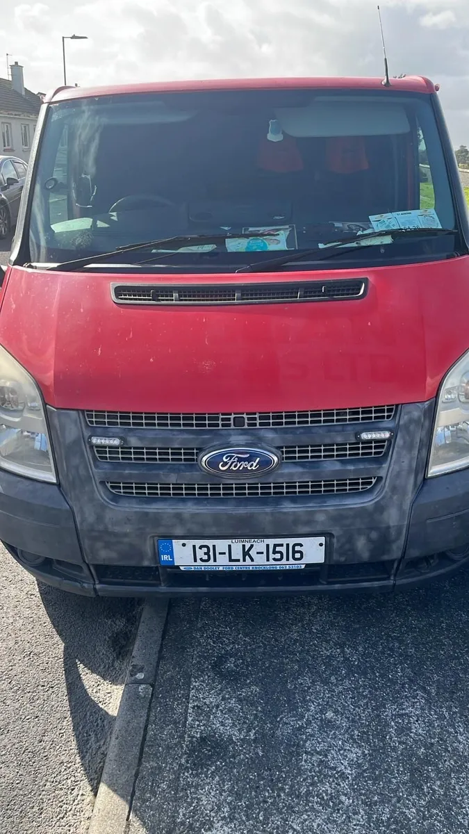 Transit van - Image 3
