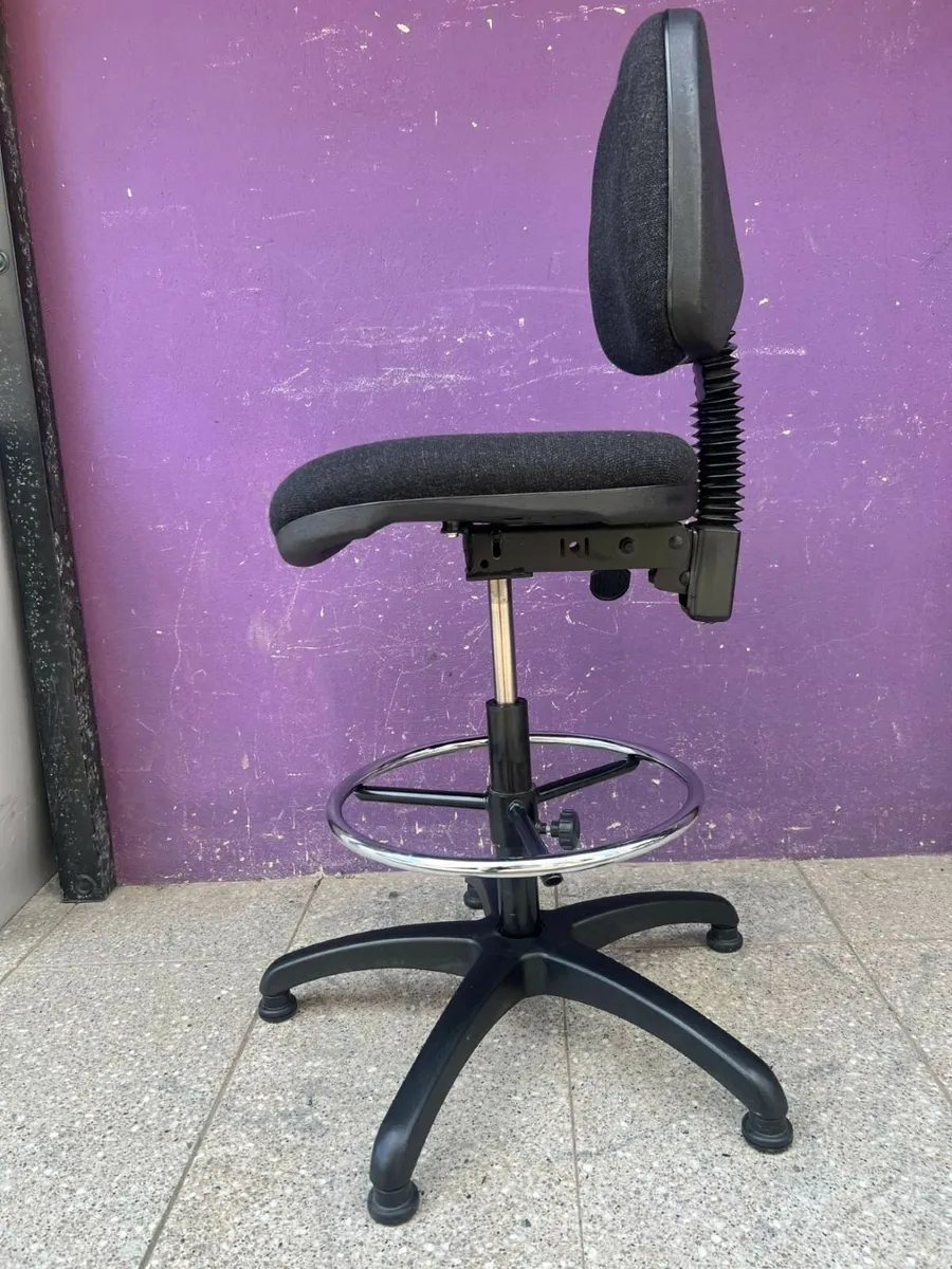 Draughtsman swivel chair - Image 1