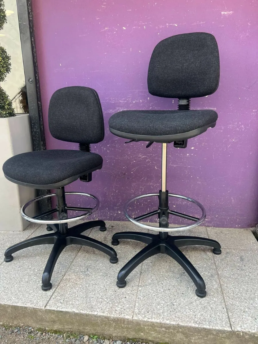 Draughtsman swivel chair - Image 1