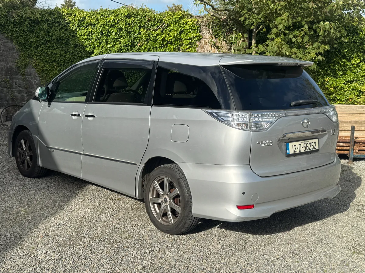 2012 Toyota Estima 2.4 Hybrid 4WD - Image 3