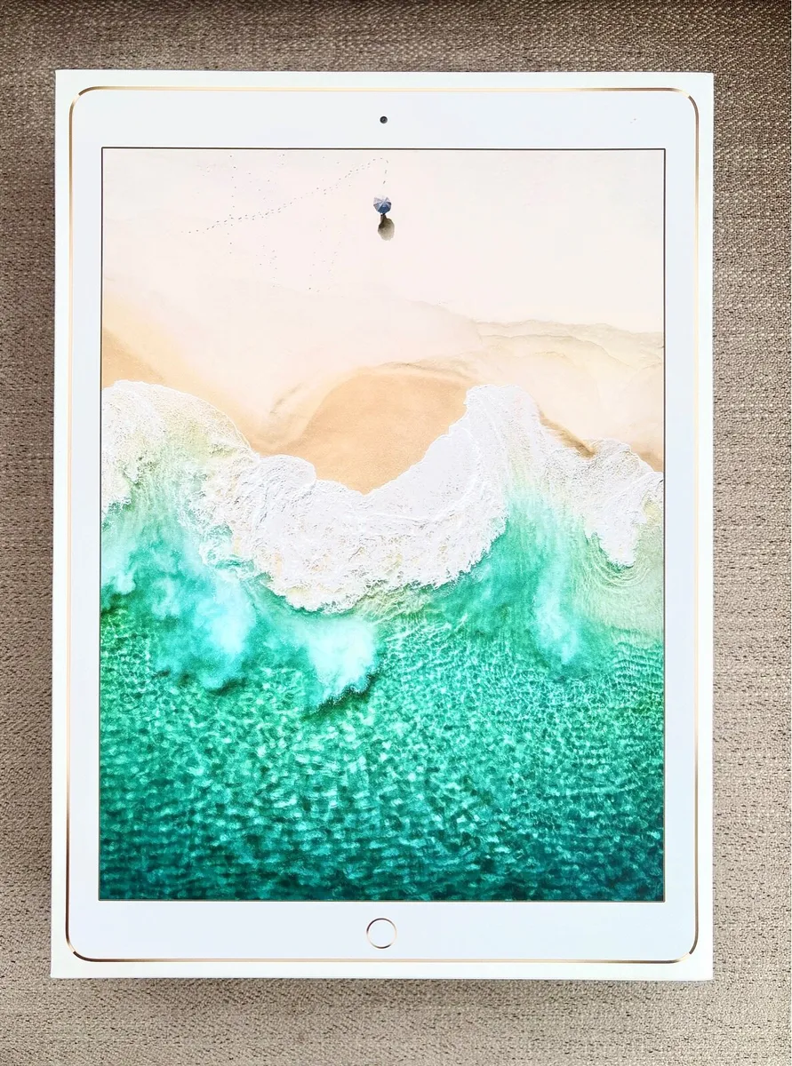 iPad Pro 12.9" 2nd Gen– Excellent Condition - Image 2