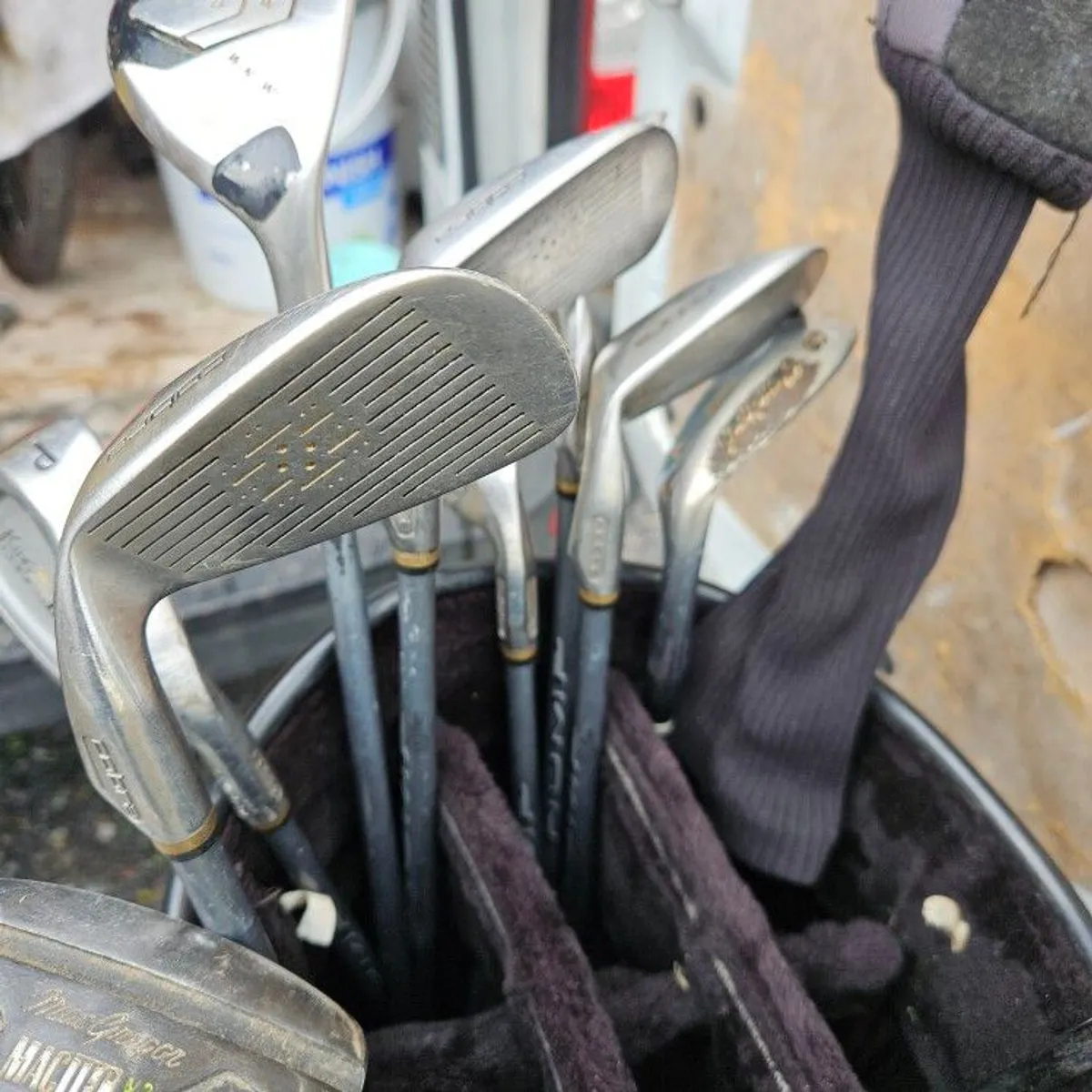 set of golf clubs - Image 3
