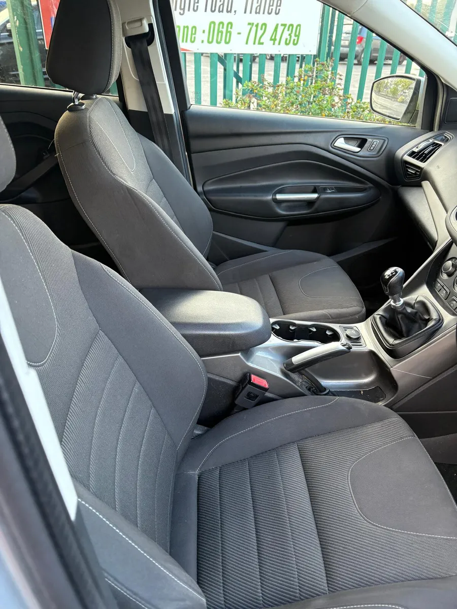 Ford Kuga 2015 - Image 4