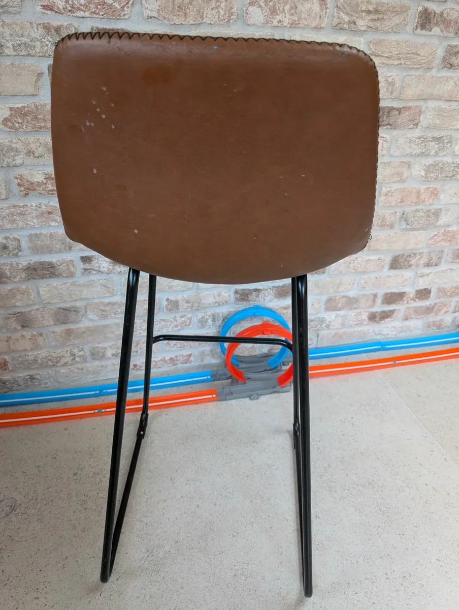 2x Kitchen stools / tall high chairs - Image 2
