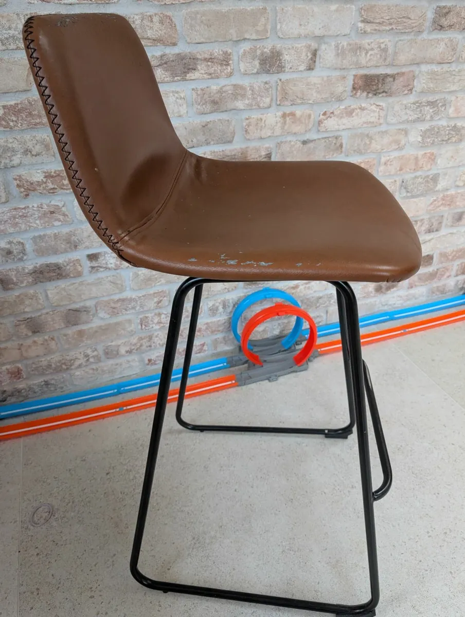2x Kitchen stools / tall high chairs - Image 4