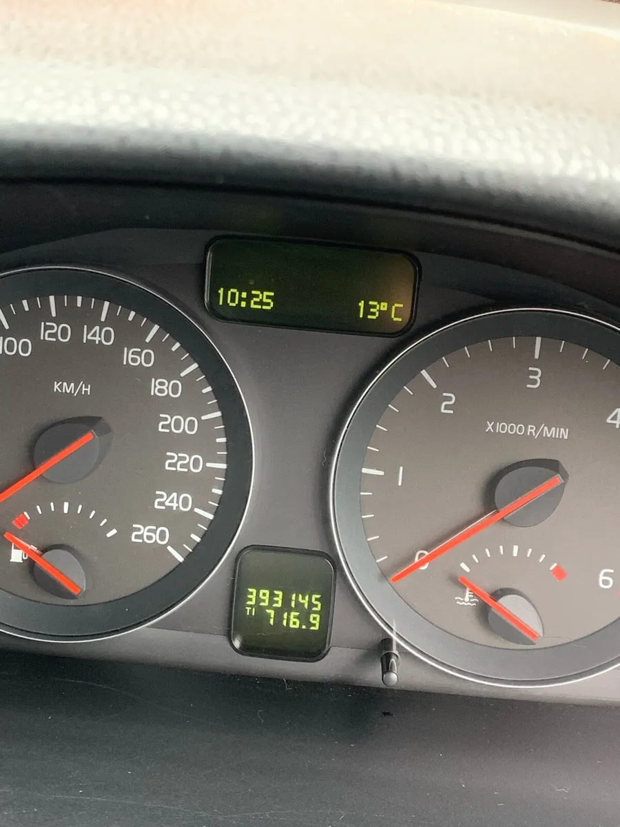 Car - Image 1