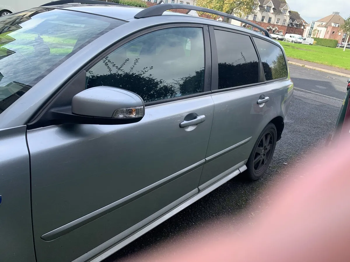Car - Image 4