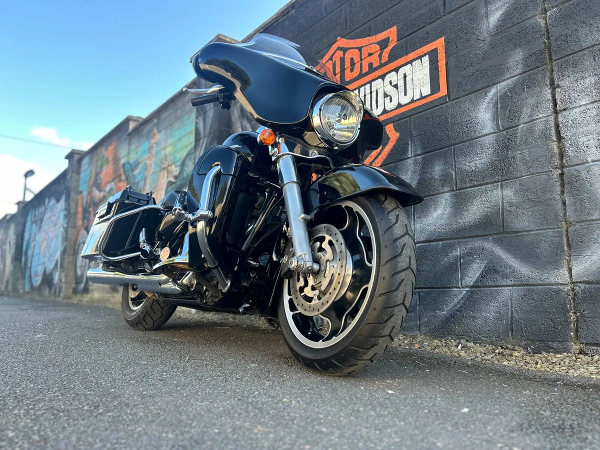 2011 HARLEY-DAVIDSON Street Glide - Image 3