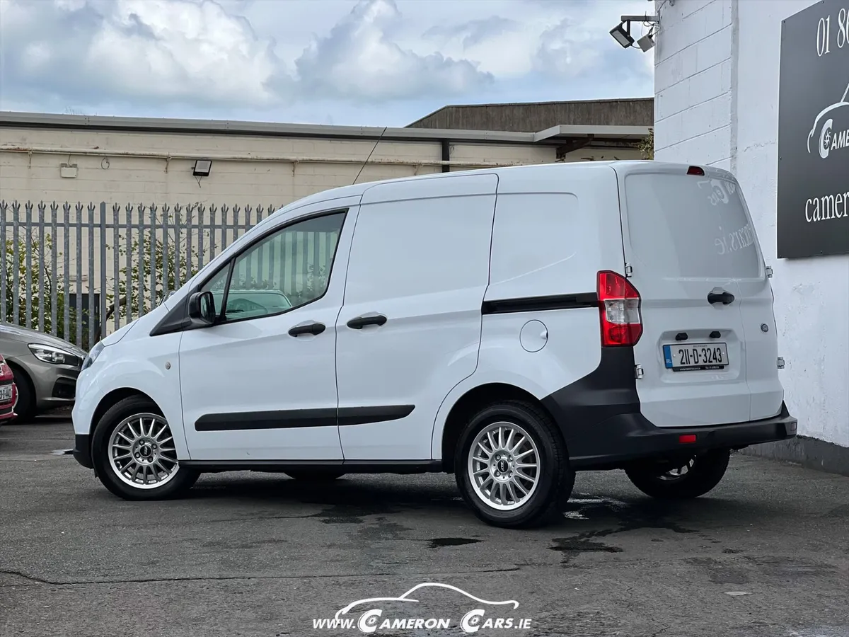 FORD TRANSIT COURIER SWB SINGLE SLIDE VAT QUALI - Image 2